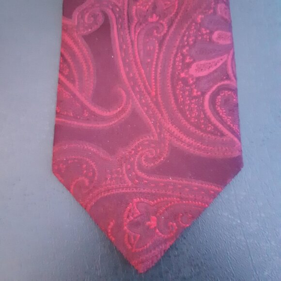 Hugo Boss Deep Red Paisley 100% Silk Tie - Picture 4 of 10